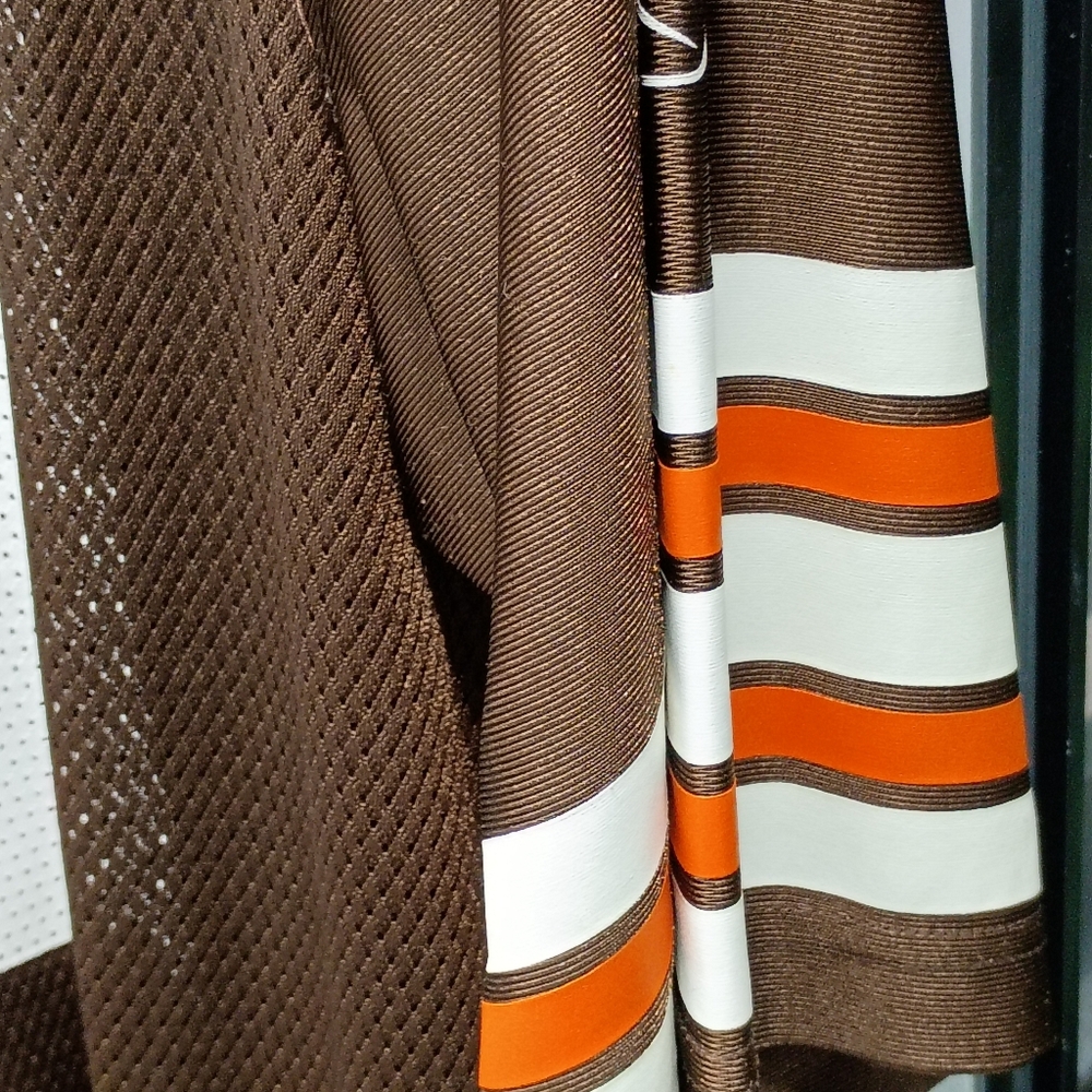 Cleveland Browns Jersey - Picture 4 of 13